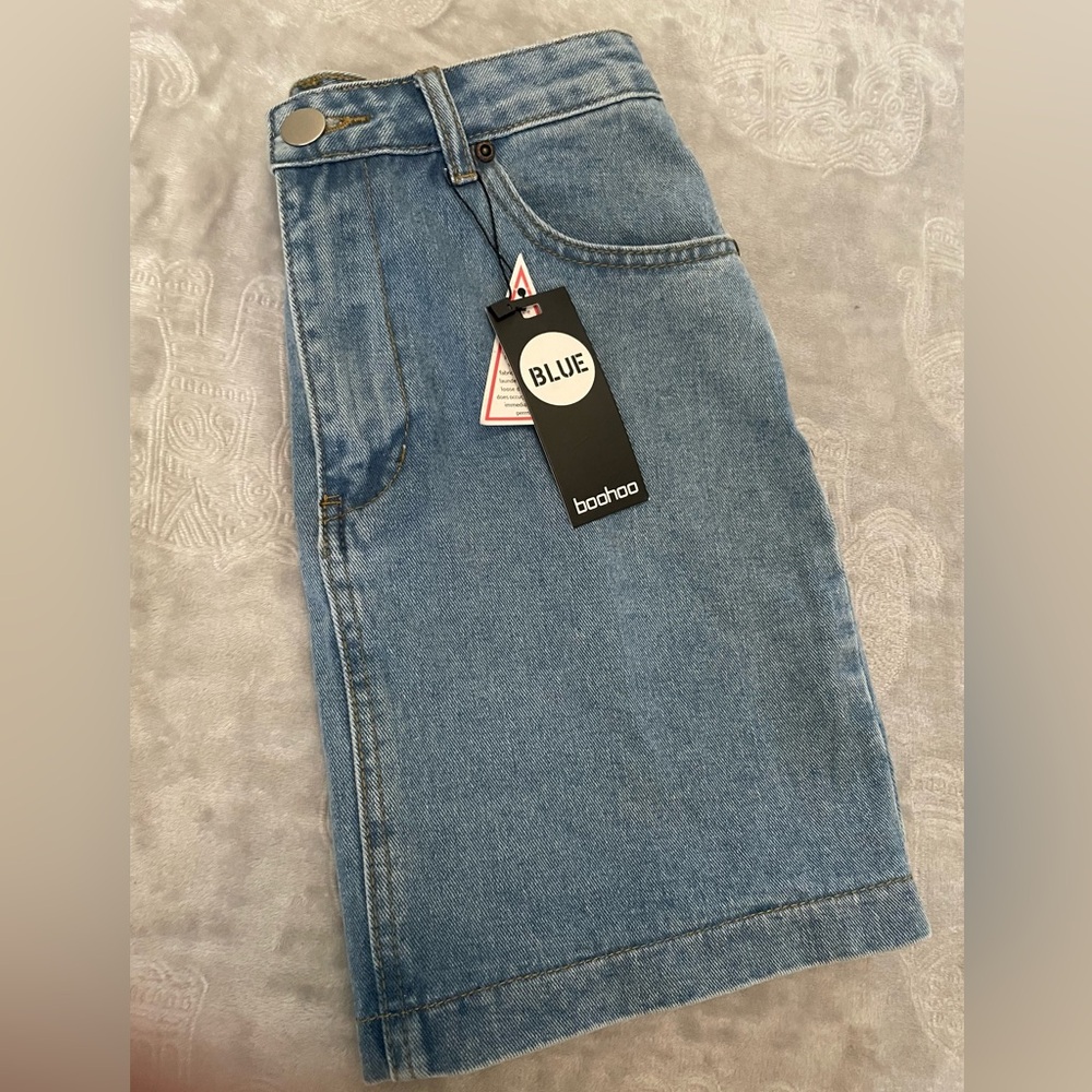 Boohoo‎ Light Wash Denim Skirt - Picture 6 of 6